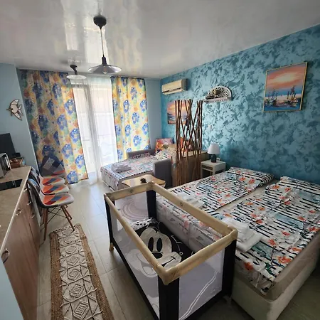 Apartment студио в затворен комплекс Blue