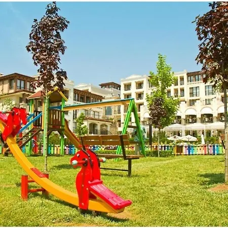 Apartment студио в затворен комплекс Blue