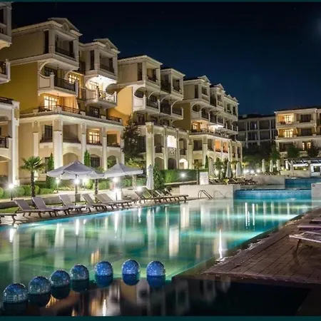 студио в затворен комплекс Blue Apartament *